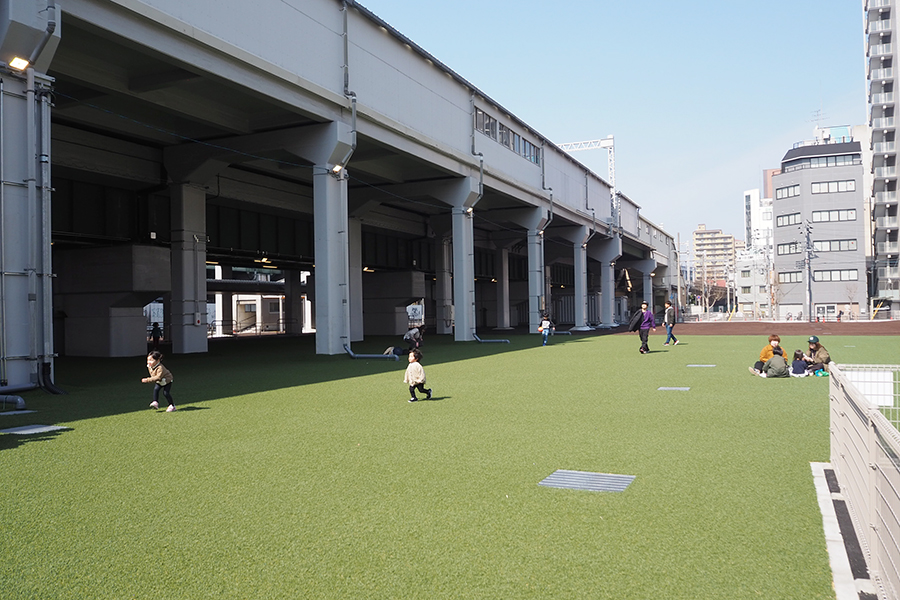 『駅スポ べんてん酒祭』が開催される「べんてんひろば」