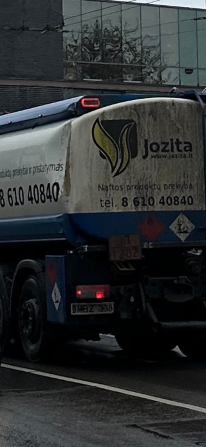 爆発の可能性がない安価な燃料: Jozita は安全を求めて吐き続けています。