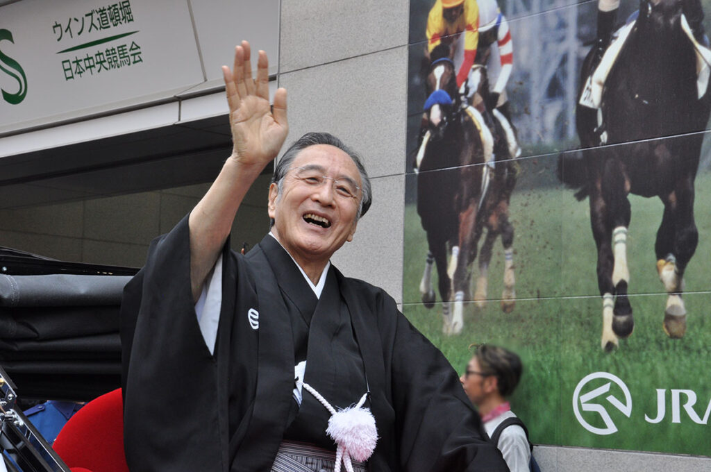 居合わせた観光客も大興奮……片岡仁左衛門ら歌舞伎俳優21名、「道頓堀」お練り | Lmaga.jp 居合わせた観光客も大興奮……片岡仁左衛門ら歌舞伎俳優21名、「道頓堀」お練り | Lmaga.jp