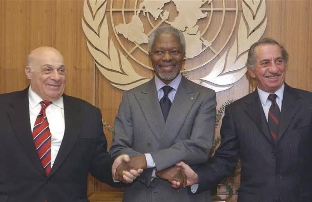 2004 年 3 月 31 日のこの日、最終的なアナン計画が提出されました。