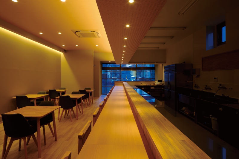 おむすび処 一粒の輝き 月と星の店内カウンター