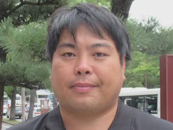 へずまりゅう、ATMで小汚いおっさんに預金残高をのぞき見される