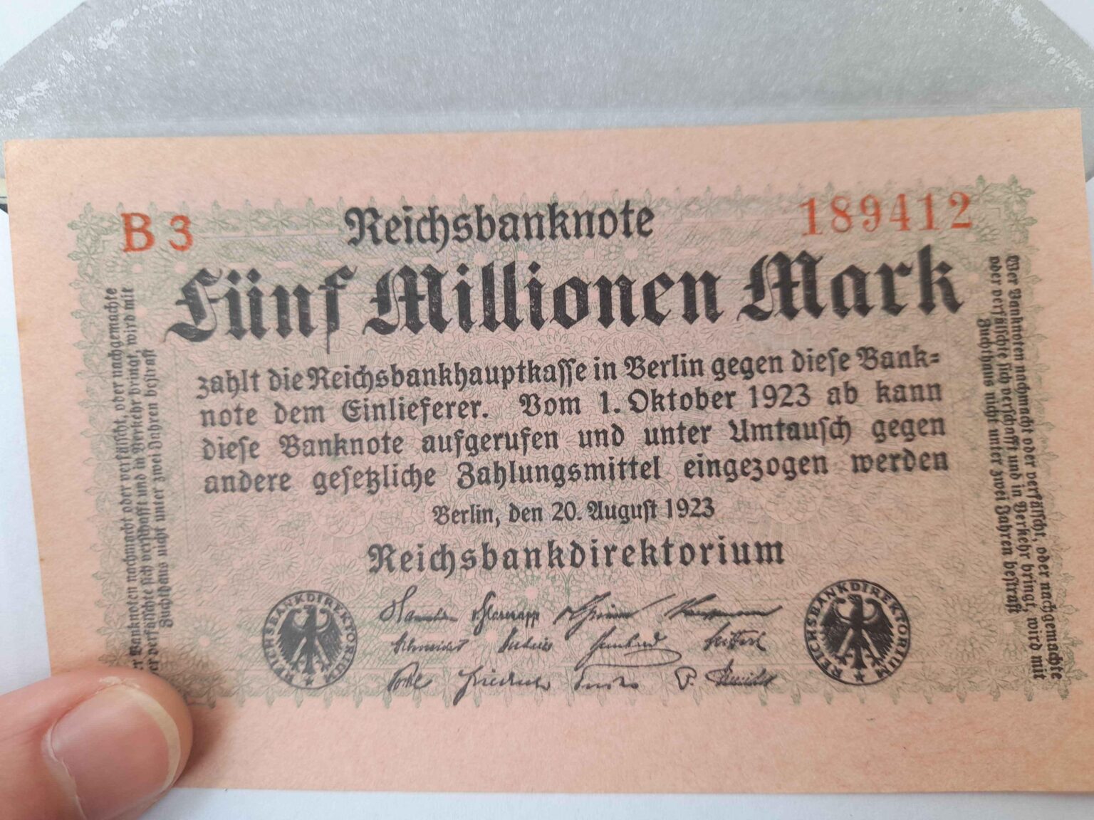 誰か、私が受け取ったこの 500 万マルク紙幣のテキストを翻訳してもらえませんか?