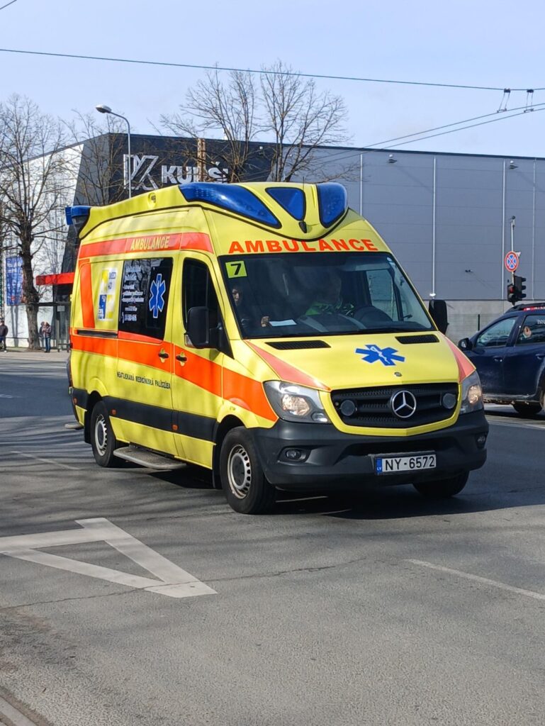 新しい救急車のサイレンシステム?