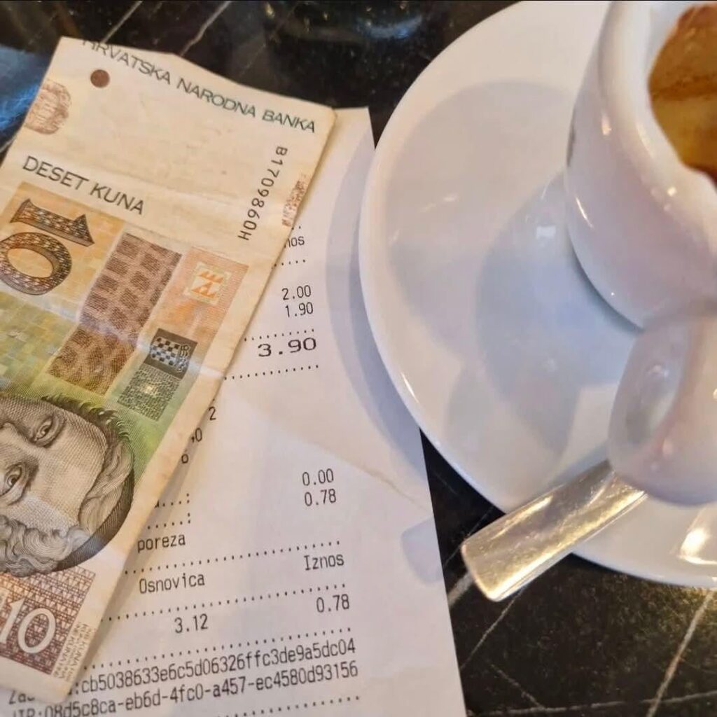 火曜日の夜のノスタルジー