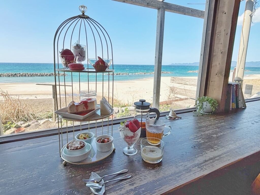 ヌン活するならココ！出雲市『Artemisia From ゆうずキッチン』で海辺のひとり時間｜日刊Lazuda(ラズダ) - 島根・鳥取を知る、見る、食べる、遊ぶ、暮らすWebマガジン