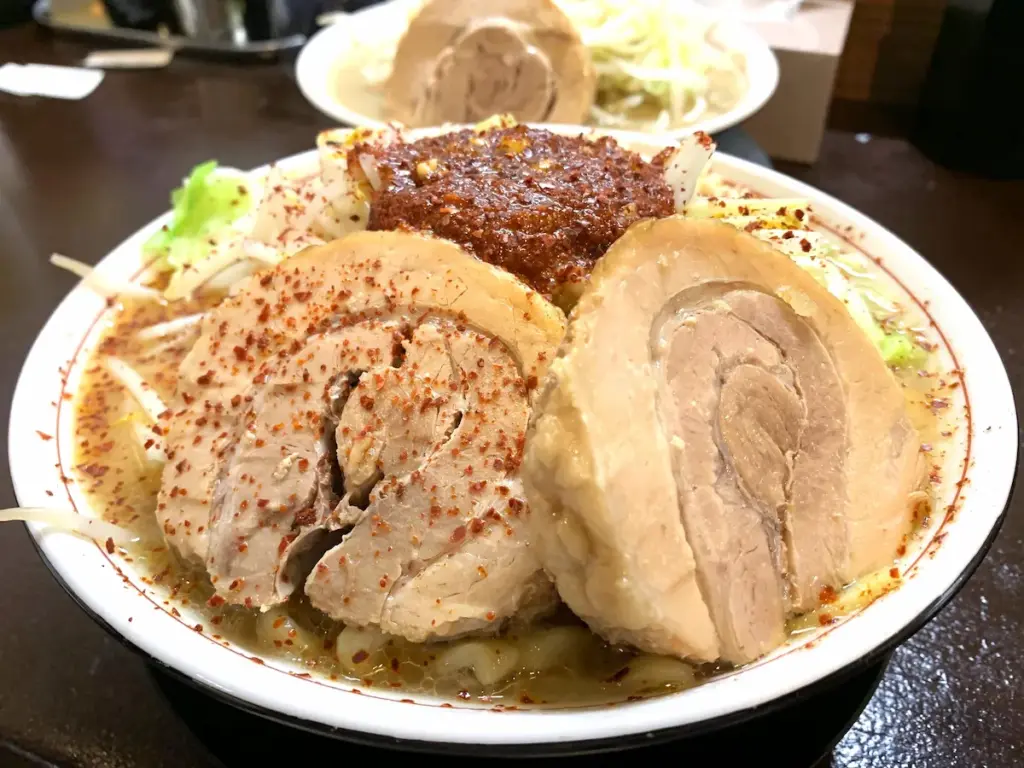 パンチのきいた美味さが魅力！福岡県の「二郎系ラーメンの名店15選」に筑後地方のお店が選ばれてる（2026年4月）