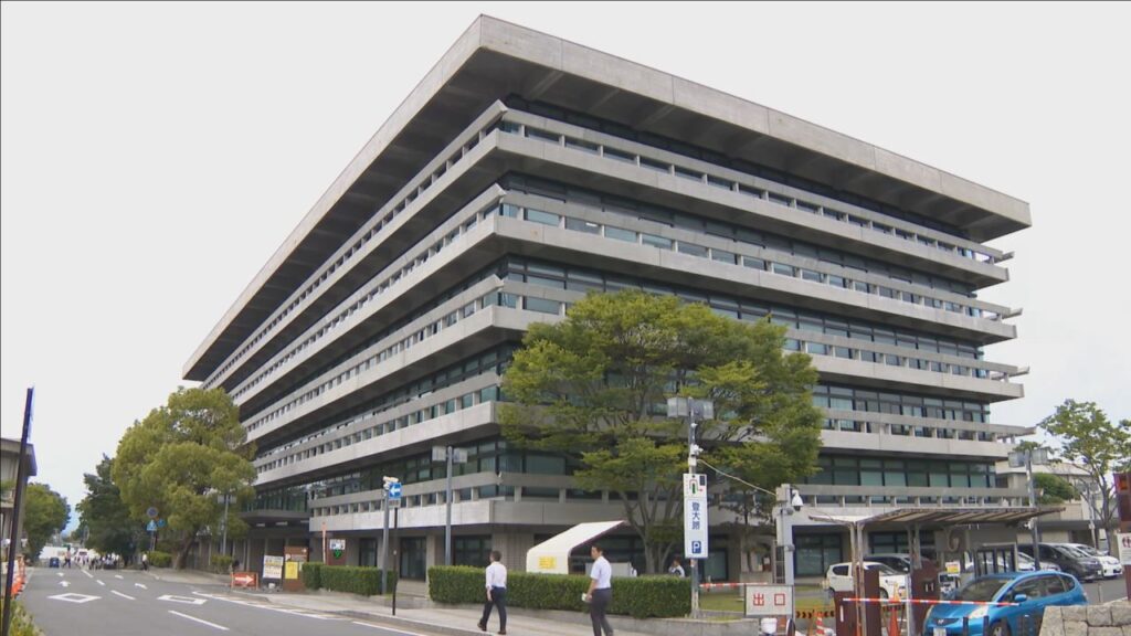 時価１億円超の金塊だまし取られる　奈良市の７０代男性が被害　警察官を名乗る男らの電話きっかけに