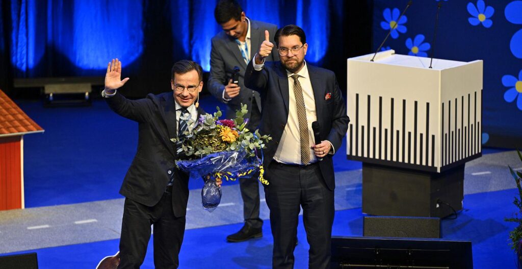 詳細: M が選挙後に SD を政権に就かせる