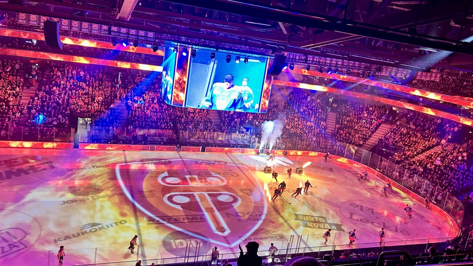 史上最高のゲームというわけではないが、氷の投影花火などすべてが印象的だった