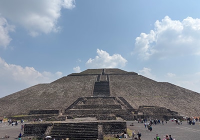 古代文明の巨大遺跡 テオティワカン