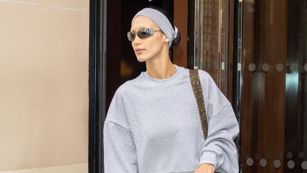 ヨガウェアが示す“理想のライフスタイル”。ロサンゼルスで広がるアスレジャーの現在地とは | Vogue Japan