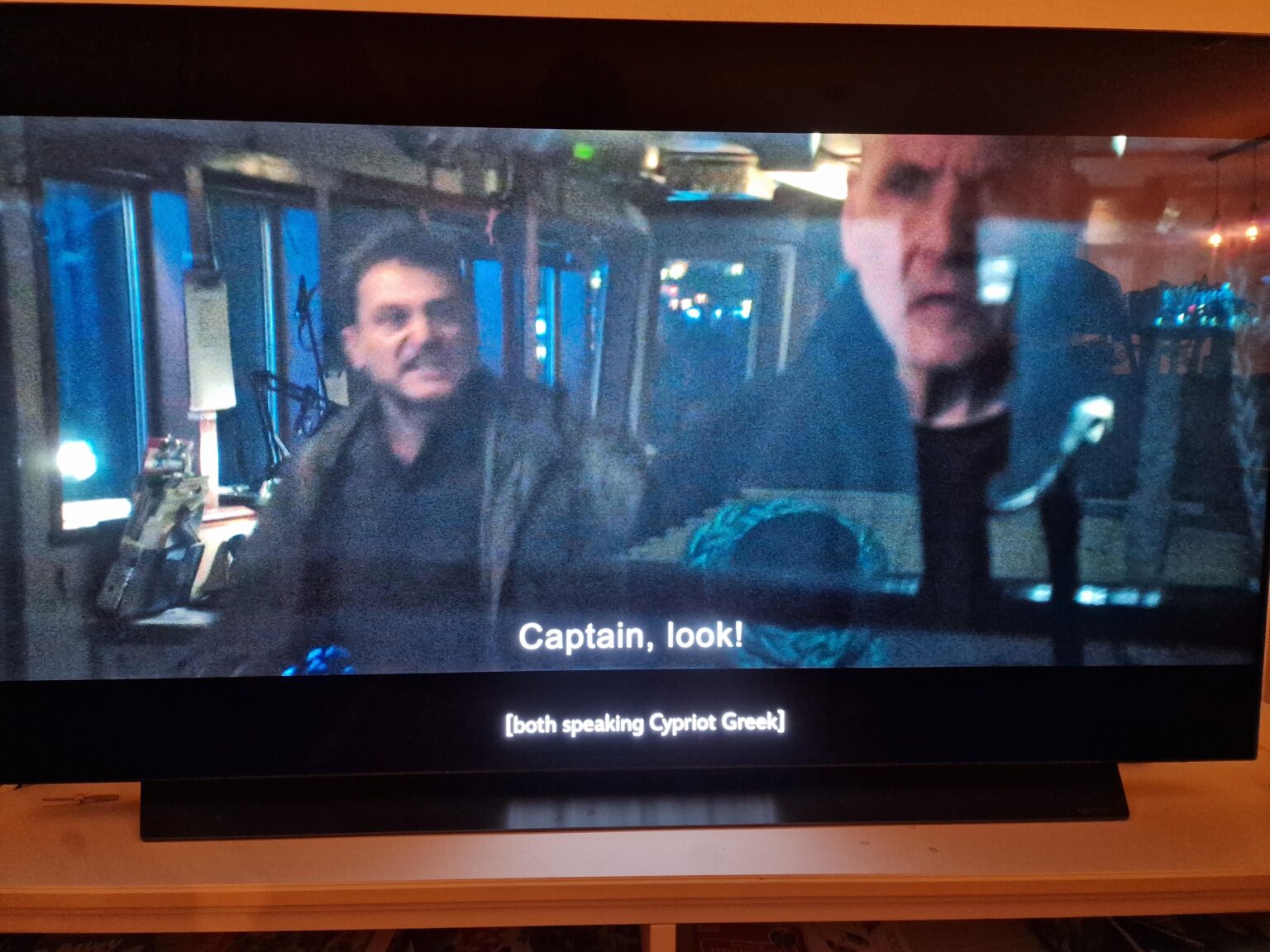 デアデビル ボーン アゲインのシーズン 2 を見始めましたが、これが始まりです (字幕を確認してください)