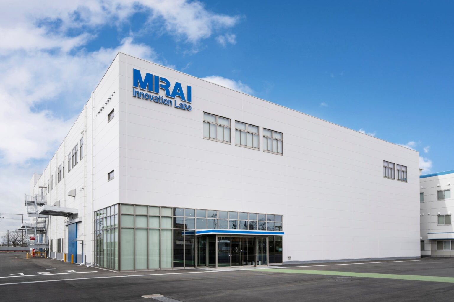 オークラ輸送機、兵庫県加古川市に「MIRAI Innovation Labo」を竣工 製品開発やオープンイノベーションを強化 | AMP[アンプ]