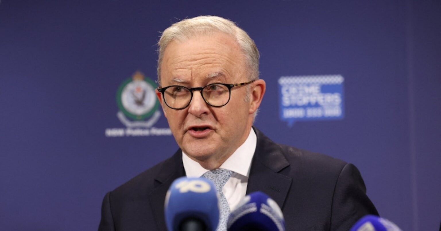 豪首相、戦争の経済ショックは数カ月継続と警告 公共交通機関の利用促す | ロイター 豪首相、戦争の経済ショックは数カ月継続と警告 公共交通機関の利用促す | ロイター