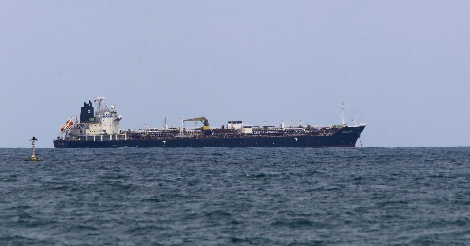 ロシア石油タンカーがキューバ領海入り、トランプ氏が姿勢軟化 | ロイター