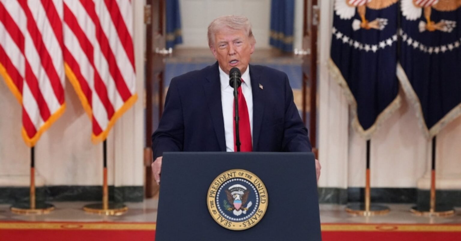 イラン戦争の目標「達成間近」、トランプ氏が演説　2─3週間は猛攻撃 | ロイター