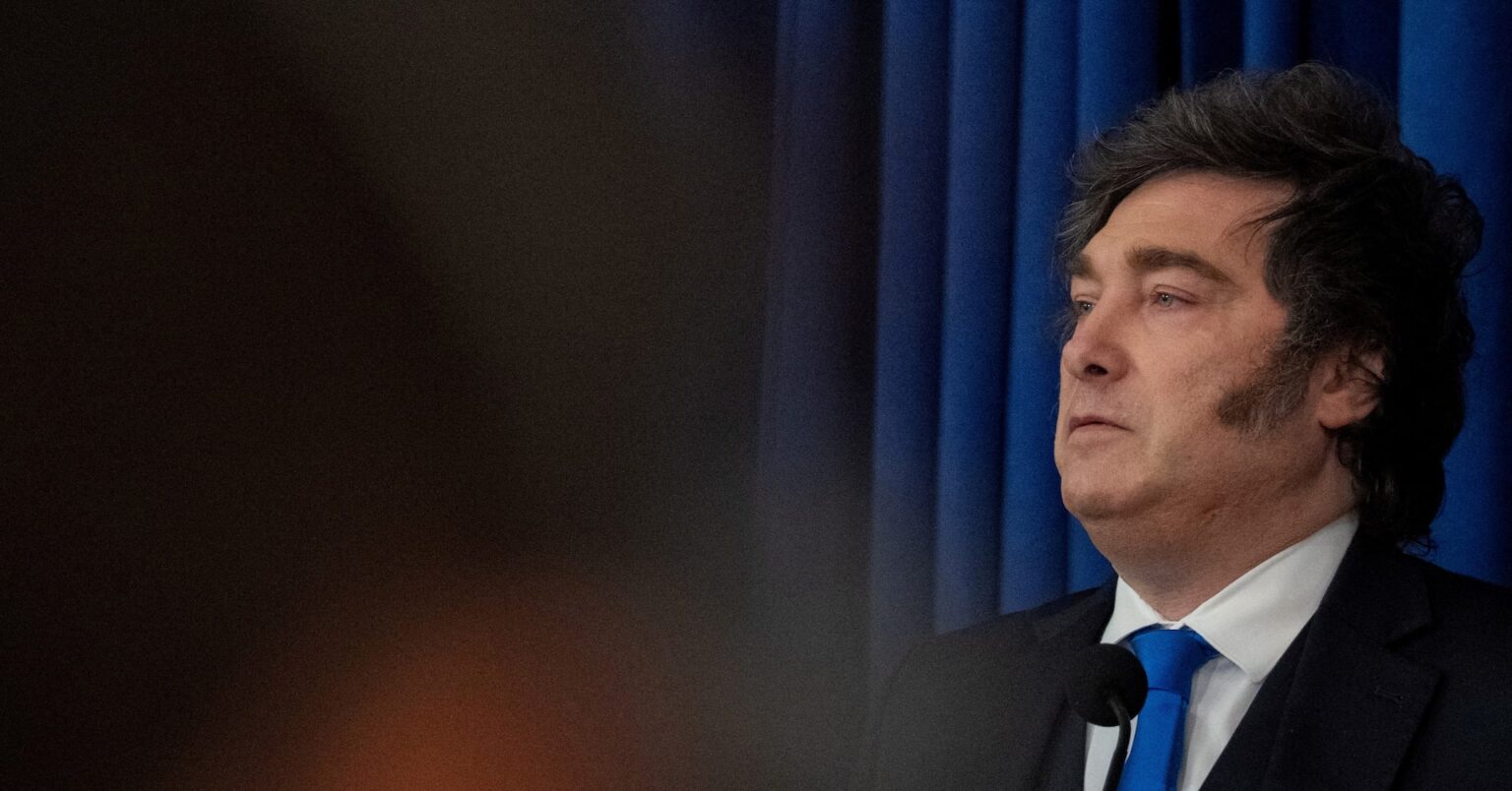 アルゼンチン、イラン臨時代理大使を国外追放 攻撃関与非難に対応 | ロイター アルゼンチン、イラン臨時代理大使を国外追放 攻撃関与非難に対応 | ロイター