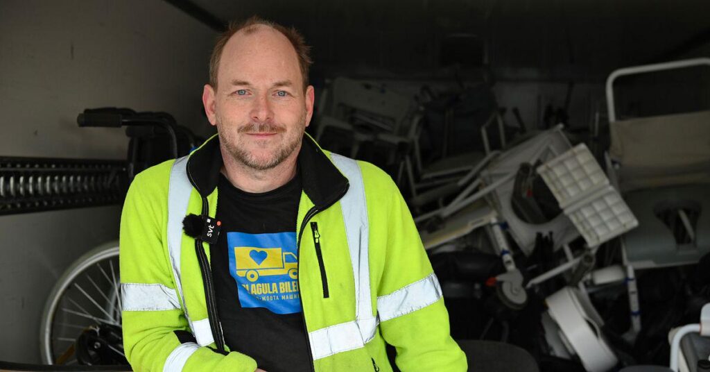 ボランティアたちは、荷物と車の両方を残したまま、約 1,400 回ウクライナまで車で向かいました。