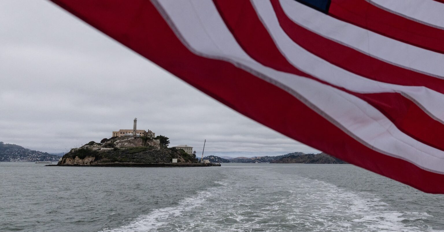米政権、「脱獄不能」アルカトラズ監獄再開へ予算 アル・カポネら収容 | ロイター 米政権、「脱獄不能」アルカトラズ監獄再開へ予算 アル・カポネら収容 | ロイター