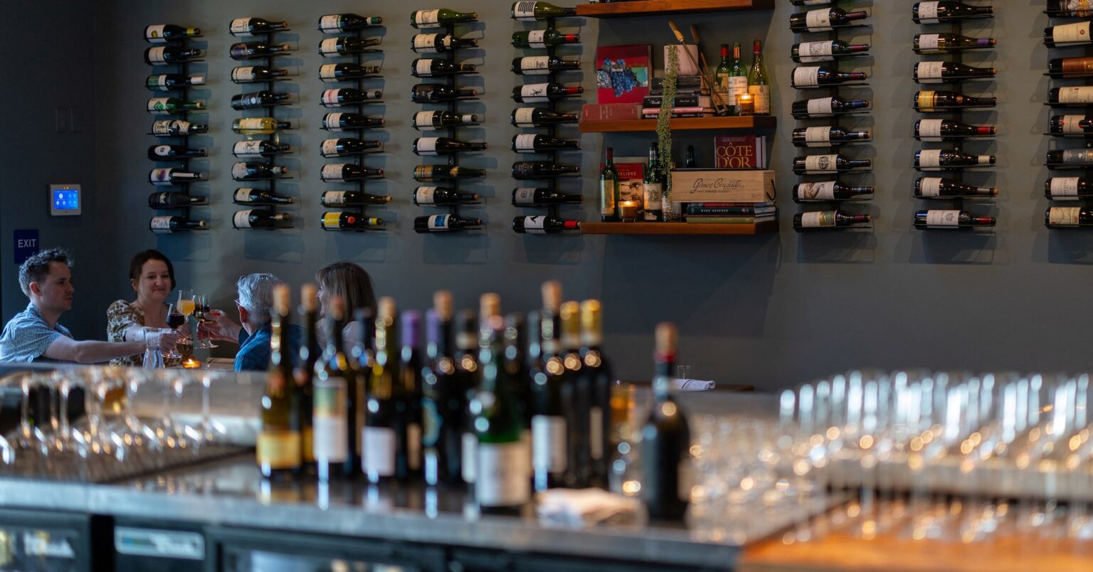 アングル:トランプ関税で変わる米国のメニュー、国産ワインへの切り替え進む | ロイター アングル:トランプ関税で変わる米国のメニュー、国産ワインへの切り替え進む | ロイター