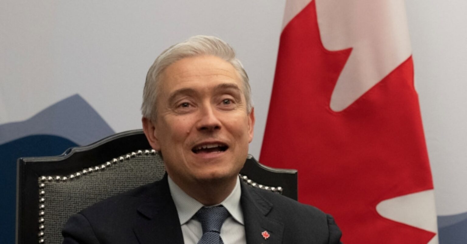 カナダ財務相が訪中、何副首相と供給網や貿易問題を協議 | ロイター