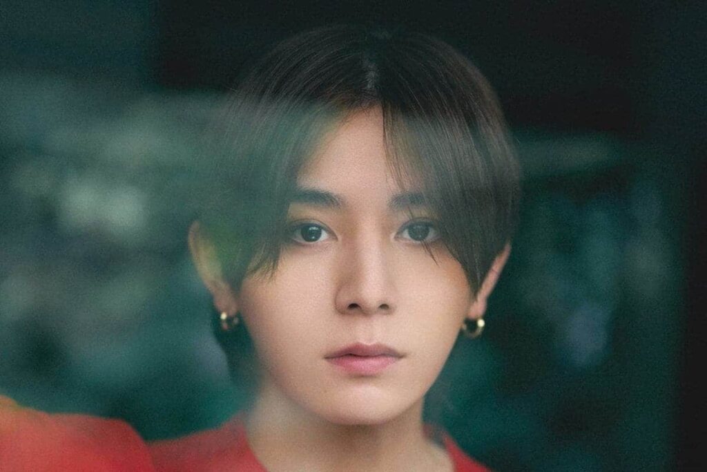 【山田涼介】沖縄旅で姪と密着ショットを公開 　「イケメンすぎるおじさん」「姪になりたい」 | LIMO | くらしとお金の経済メディア