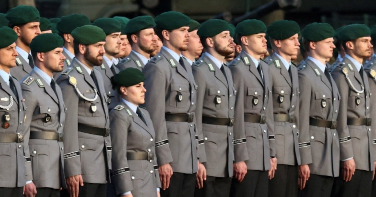 ドイツ、兵役年齢男性の出国規則を明確化へ　混乱招くと批判 | ロイター