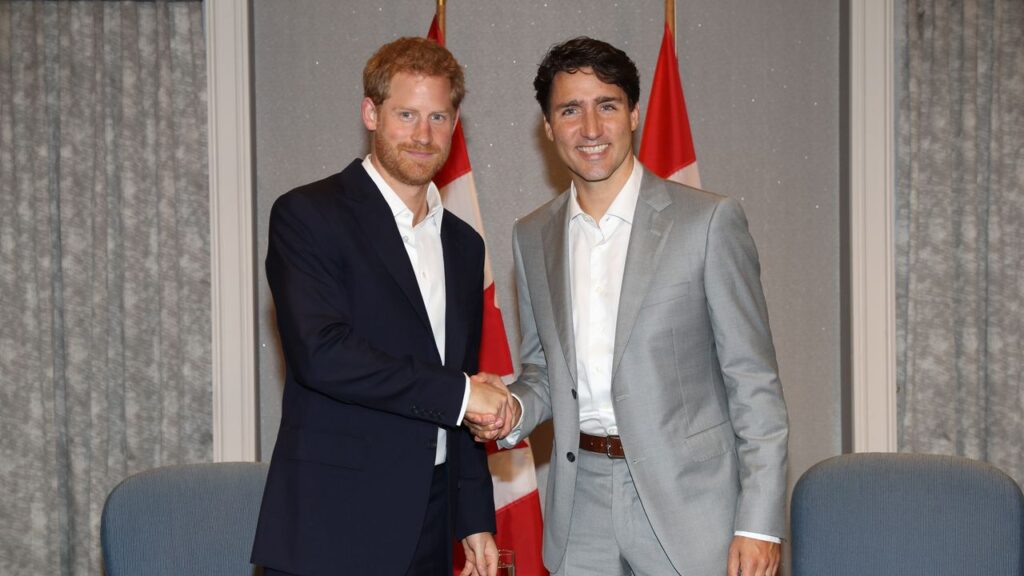 ヘンリー王子、ジャスティン・トルドー元カナダ首相＆オリンピック金メダリストのアイリーン・グーとスキーへ | Vogue Japan