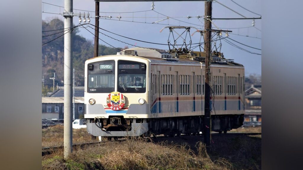 初任給3万6000円引き上げ 近江鉄道 年間休日を120日に 滋賀県 : 読売新聞 初任給3万6000円引き上げ 近江鉄道 年間休日を120日に 滋賀県 : 読売新聞