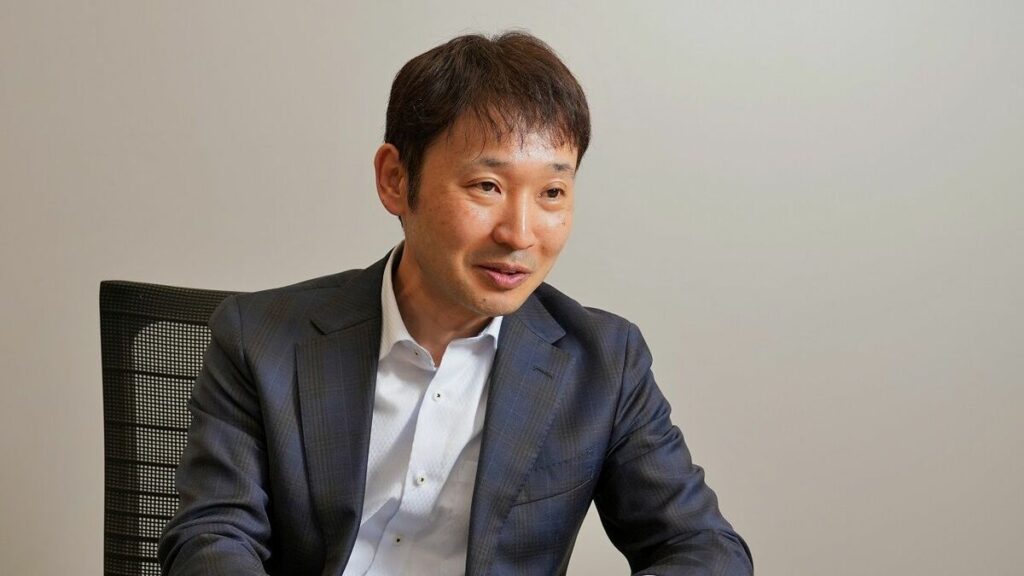 躍進する中国勢に抗うホンダ、車載OSを自前で造る理由とは? ソフト開発責任者が明かす「手の内化」の真意と生存戦略 | 特集 | 東洋経済オンライン 躍進する中国勢に抗うホンダ、車載OSを自前で造る理由とは? ソフト開発責任者が明かす「手の内化」の真意と生存戦略 | 特集 | 東洋経済オンライン