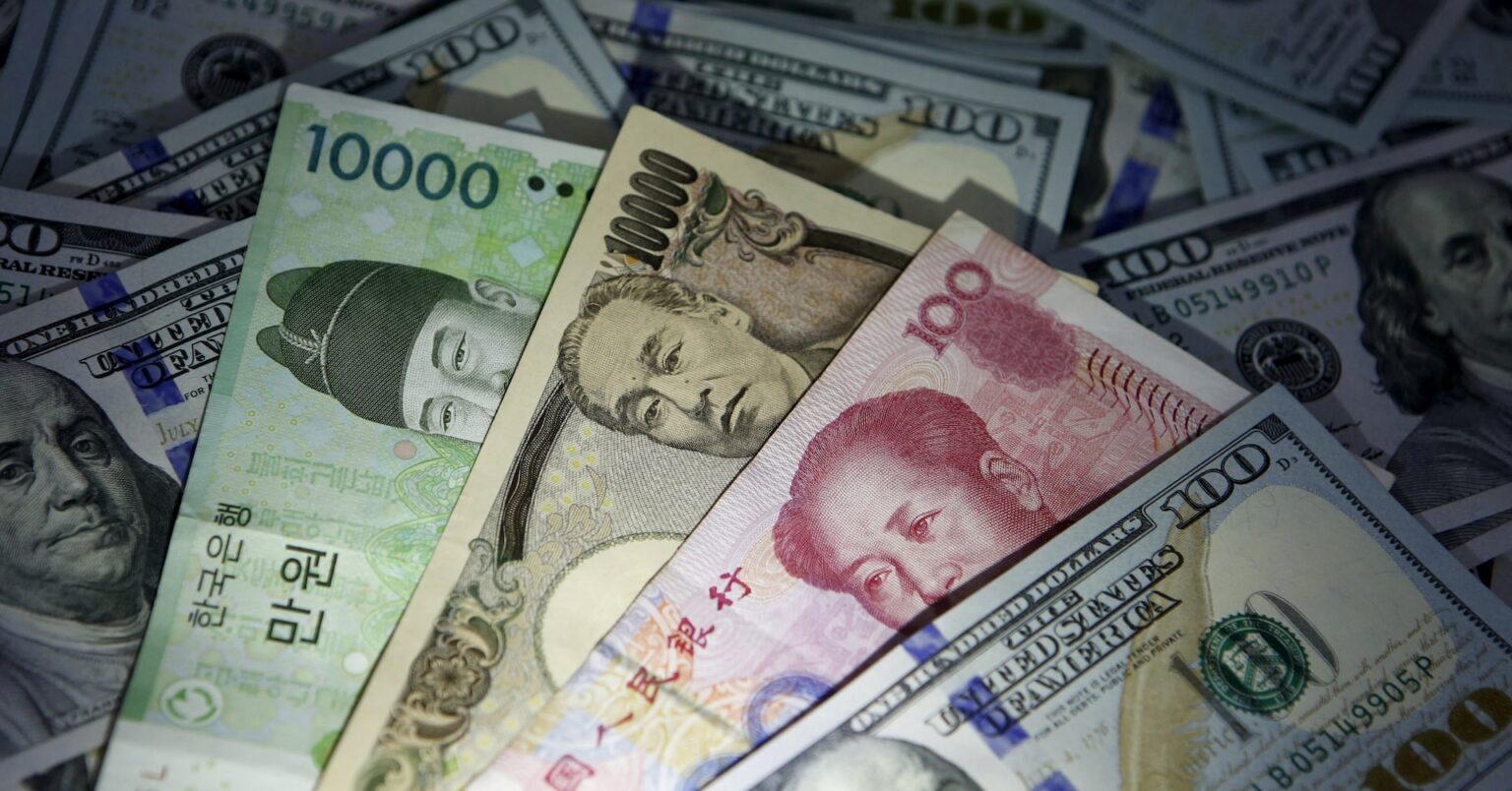 午前のドルは158円半ばに下落、米イランが一時停戦で合意 | ロイター 午前のドルは158円半ばに下落、米イランが一時停戦で合意 | ロイター