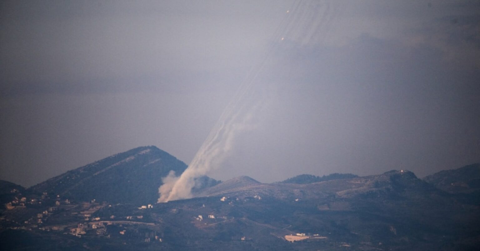ヒズボラが攻撃停止か、イスラエルはレバノン攻撃継続の構え | ロイター