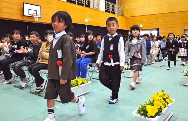 わくわく 入学式　令和生まれが小学生に、和歌山県紀南