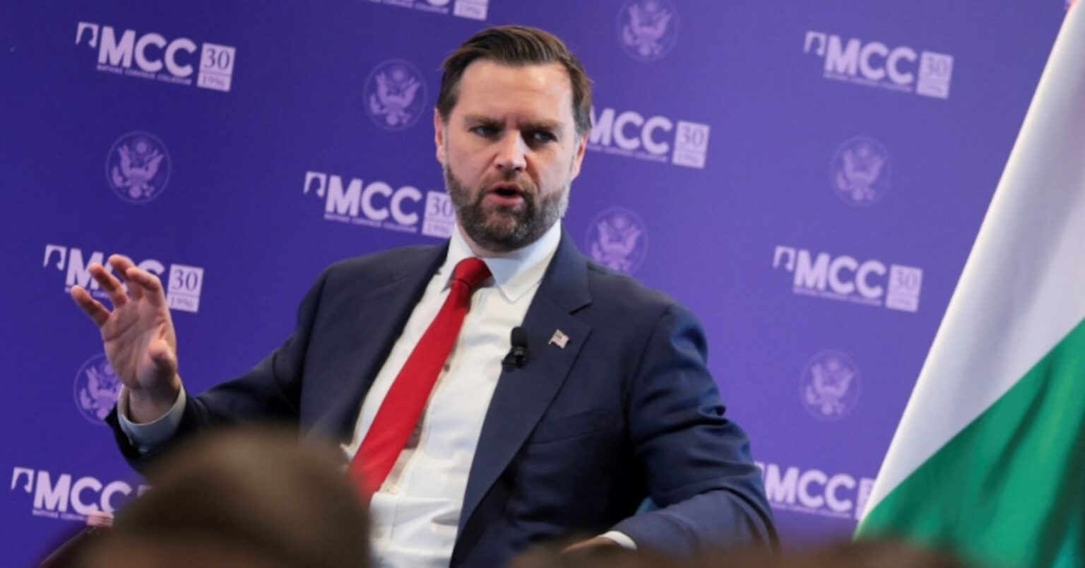 バンス米副大統領、ゼレンスキー氏発言を「言語道断」と非難 | ロイター