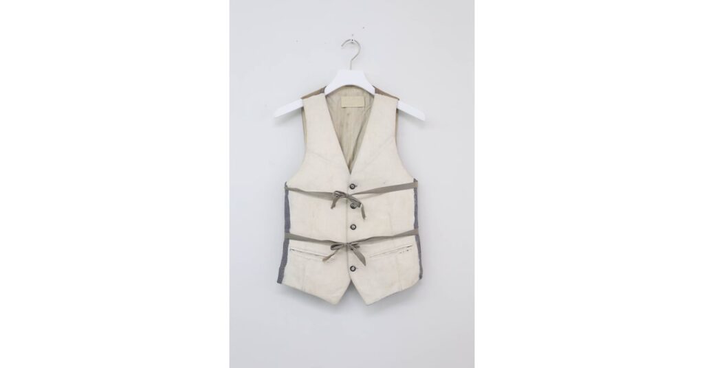 メゾン マルタン マルジェラのアーカイヴなど展示 群馬のギャラリーでファッションの展覧会を開催 メゾン マルタン マルジェラのアーカイヴなど展示 群馬のギャラリーでファッションの展覧会を開催