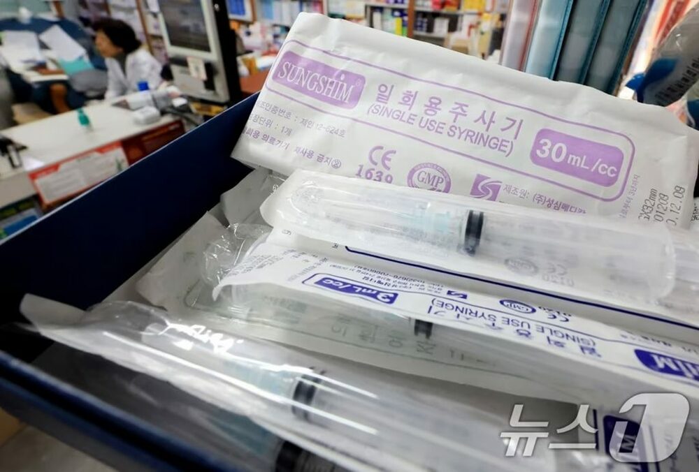 注射器・点滴の需給、韓国政府が管理強化…医療消耗品の安定供給へ対応　写真枚　国際ニュース：AFPBB News