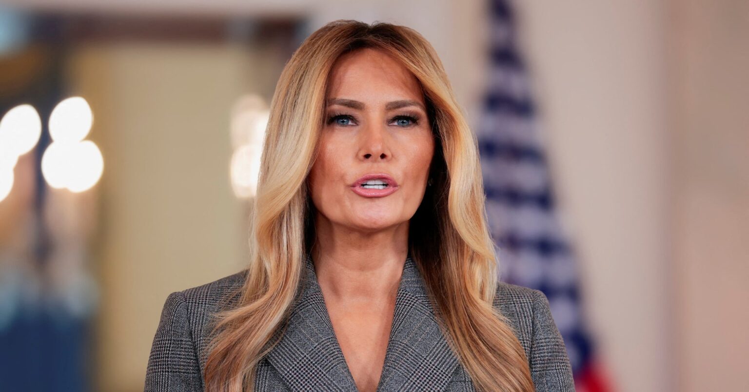 メラニア氏、エプスタイン氏との関係否定 異例の演説 | ロイター メラニア氏、エプスタイン氏との関係否定 異例の演説 | ロイター