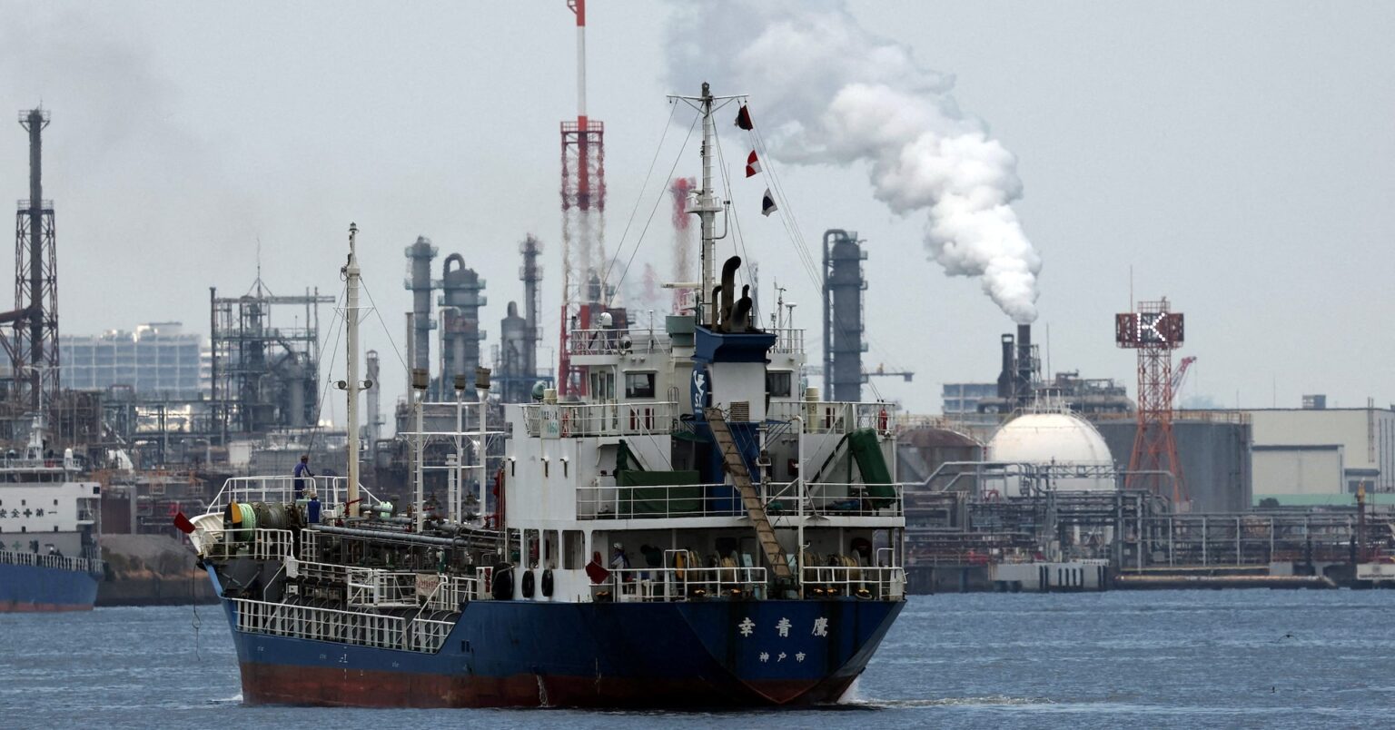 焦点:日本が直面した複雑な力学、中東対応の実情 あすから米イラン交渉 | ロイター 焦点:日本が直面した複雑な力学、中東対応の実情 あすから米イラン交渉 | ロイター