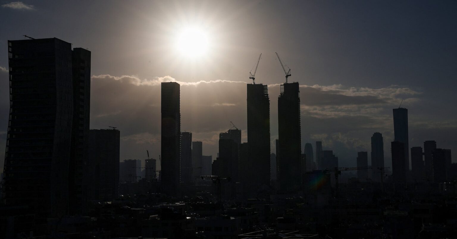 ヒズボラ、イスラエルに向けミサイル発射＝イスラエル軍 | ロイター