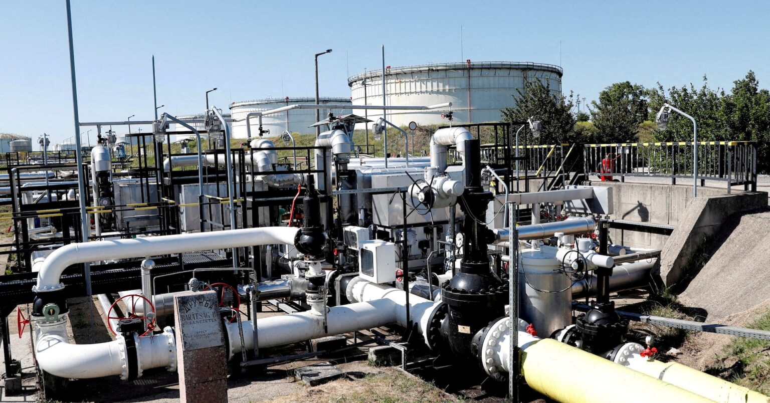 石油輸送管「ドルジバ」、春のうちに修理完了へ＝ゼレンスキー氏 | ロイター