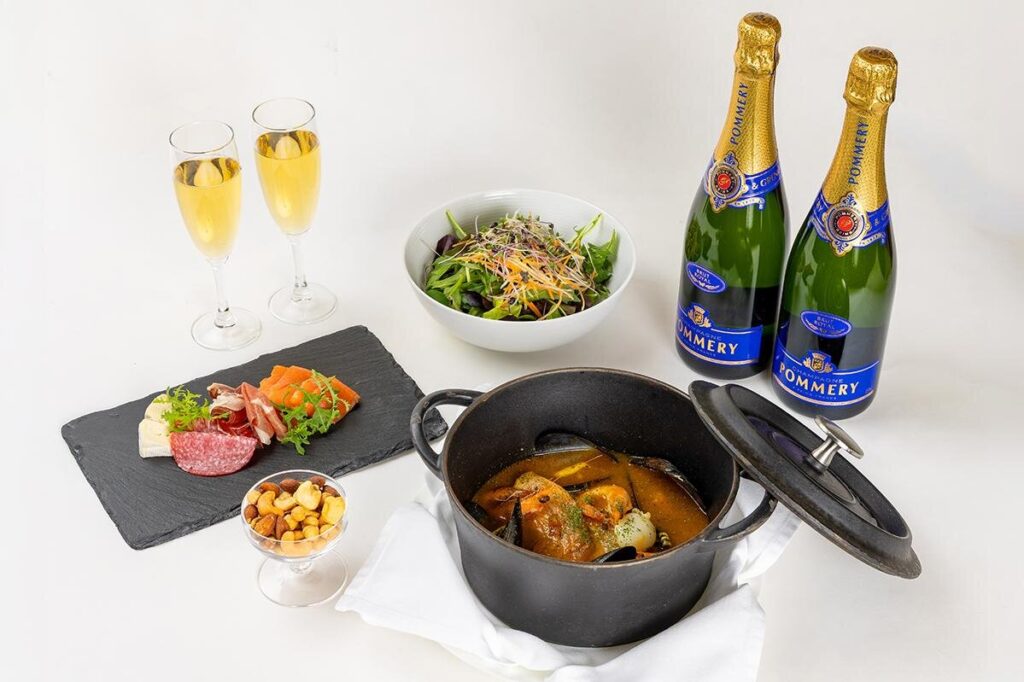 ホテル ラ・スイート神戸ハーバーランド、フランス名門のシャンパン&料理を開放的なテラスで – ファッションプレス ホテル ラ・スイート神戸ハーバーランド、フランス名門のシャンパン&料理を開放的なテラスで - ファッションプレス