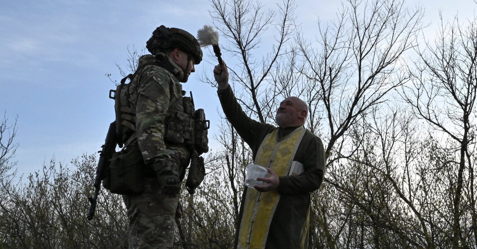 ウクライナ、イースター停戦延長と協議再開呼びかけ 恒久和平に懐疑感 | ロイター ウクライナ、イースター停戦延長と協議再開呼びかけ 恒久和平に懐疑感 | ロイター