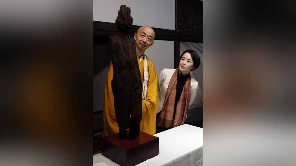奈良県 葛城市 当麻寺 中之坊 ３D で 焼損菩薩立像 復活 、南都焼き打ち「焼けぼとけ」…貫主「理想の菩薩様を思い描いて」 : 読売新聞
