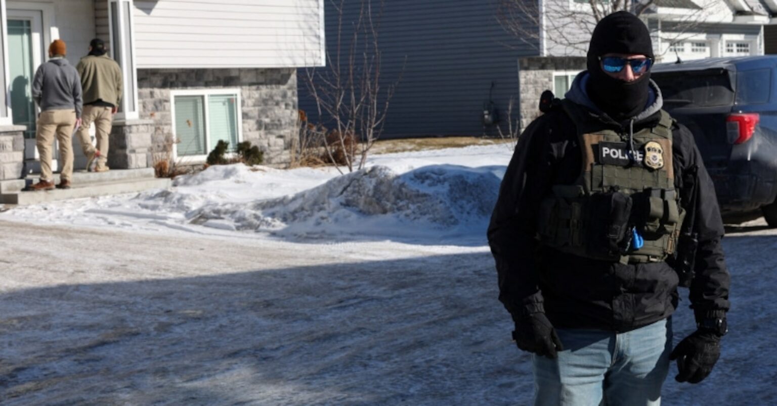 アングル：米ＩＣＥが「出産観光」詐欺取り締まりへ　国籍取得目的の入国 | ロイター