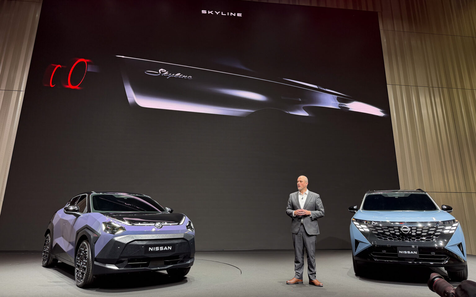 日産、新型「スカイライン」をチラ見せし、新型「エクストレイル/ローグe-POWER」「ジュークEV」初公開 – Car Watch 日産、新型「スカイライン」をチラ見せし、新型「エクストレイル/ローグe-POWER」「ジュークEV」初公開 - Car Watch