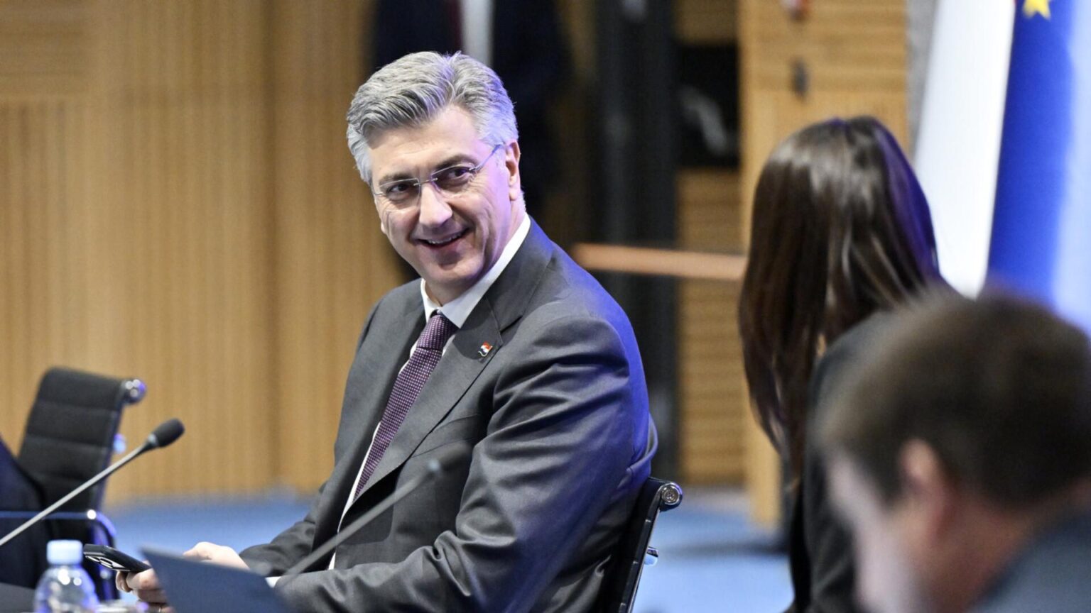 政府、ボスニア・ヘルツェゴビナのクロアチア人に2,200万ユーロを寄付