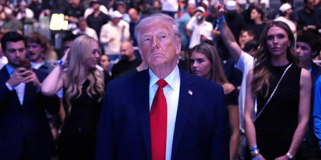 「彼らは彼にうんざりしている」：UFCマイアミでのトランプ大統領のブーイングに元共和党工作員が畏敬の念を抱く