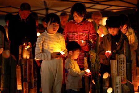 熊本地震、被災各地で祈り 犠牲２７８人、教訓継承を | 全国のニュース | 福井新聞ONLINE