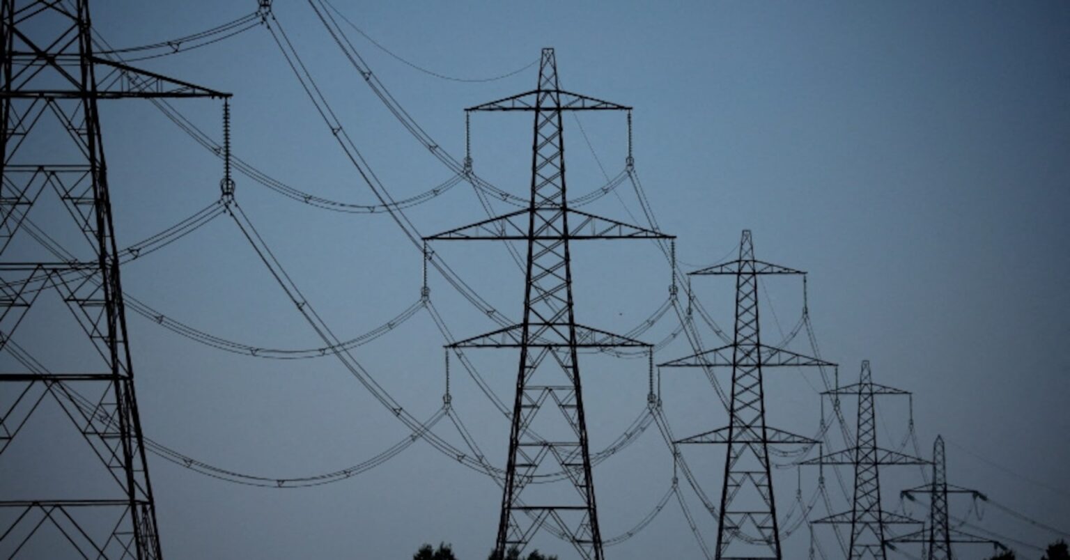 英国、今夏のガス・電力供給は十分確保＝ネットワーク運営組織 | ロイター